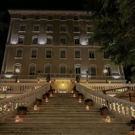 Hotel Helvetia Thermal Spa ポッレッタ・テルメ エクステリア 写真