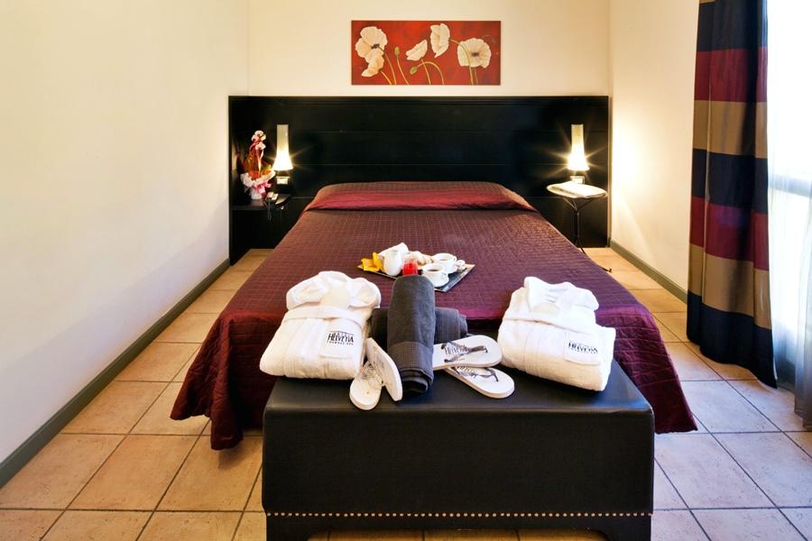 Hotel Helvetia Thermal Spa ポッレッタ・テルメ エクステリア 写真