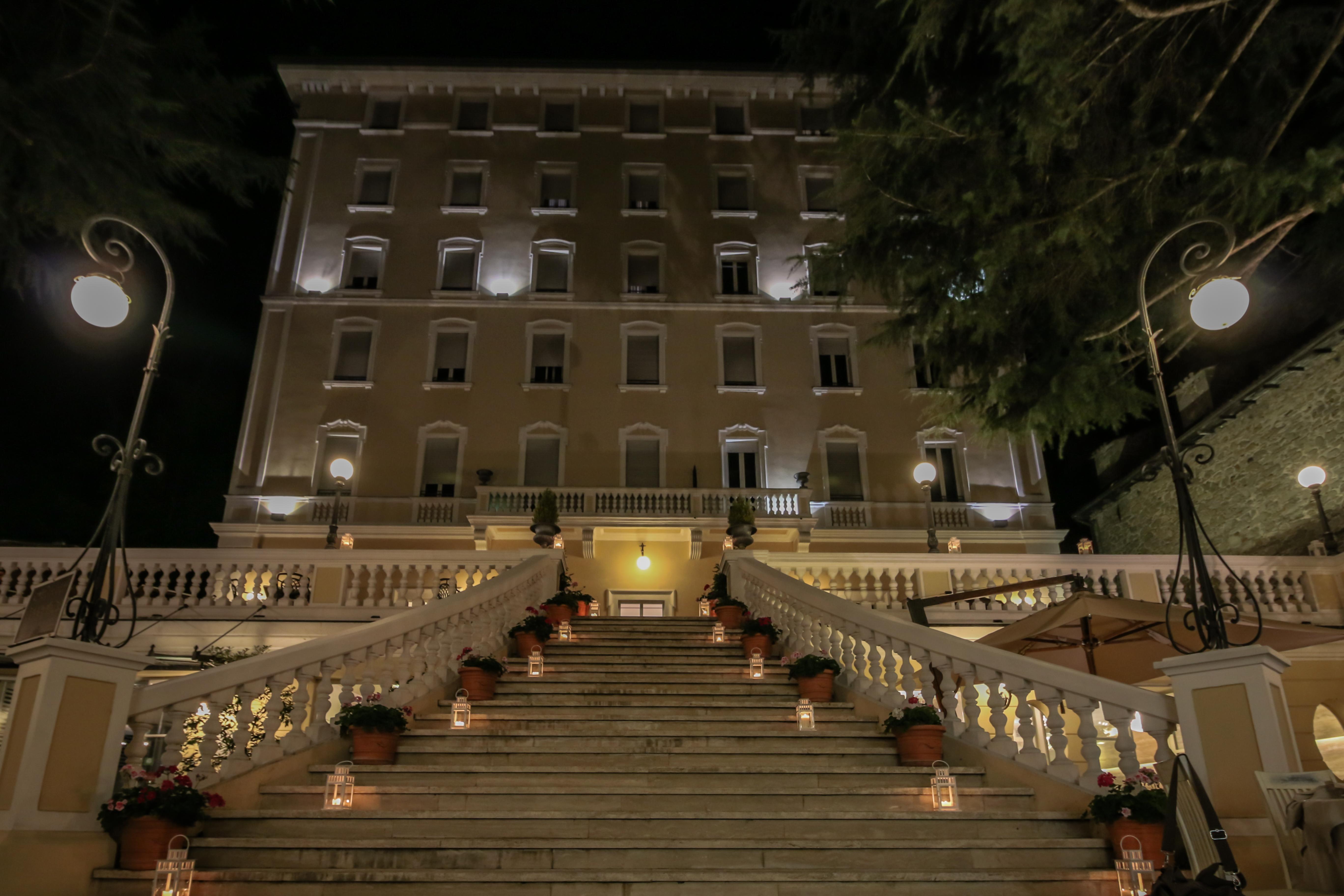 Hotel Helvetia Thermal Spa ポッレッタ・テルメ エクステリア 写真