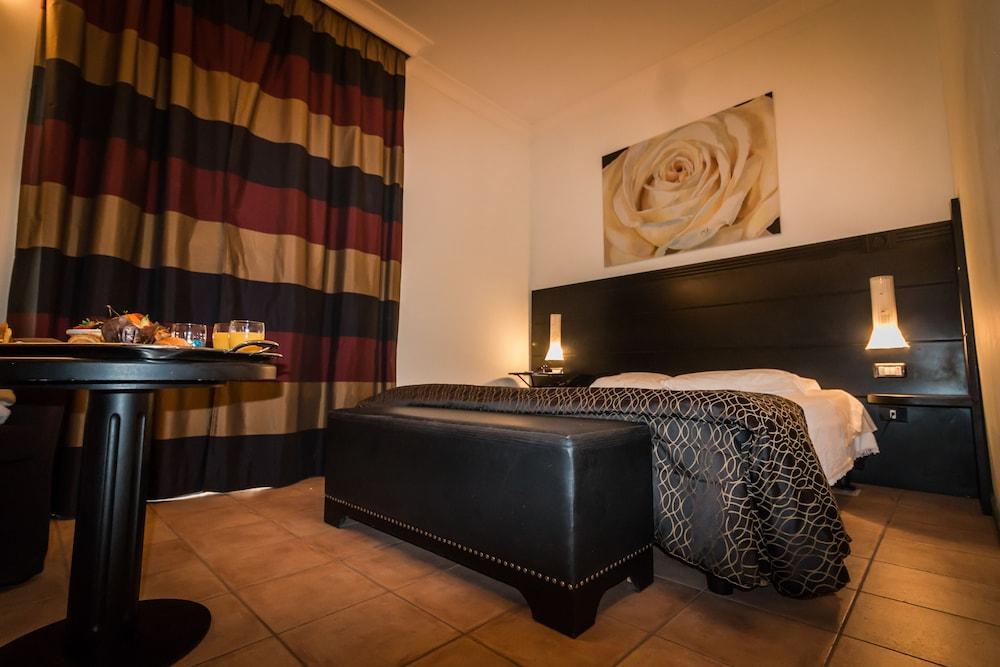 Hotel Helvetia Thermal Spa ポッレッタ・テルメ エクステリア 写真