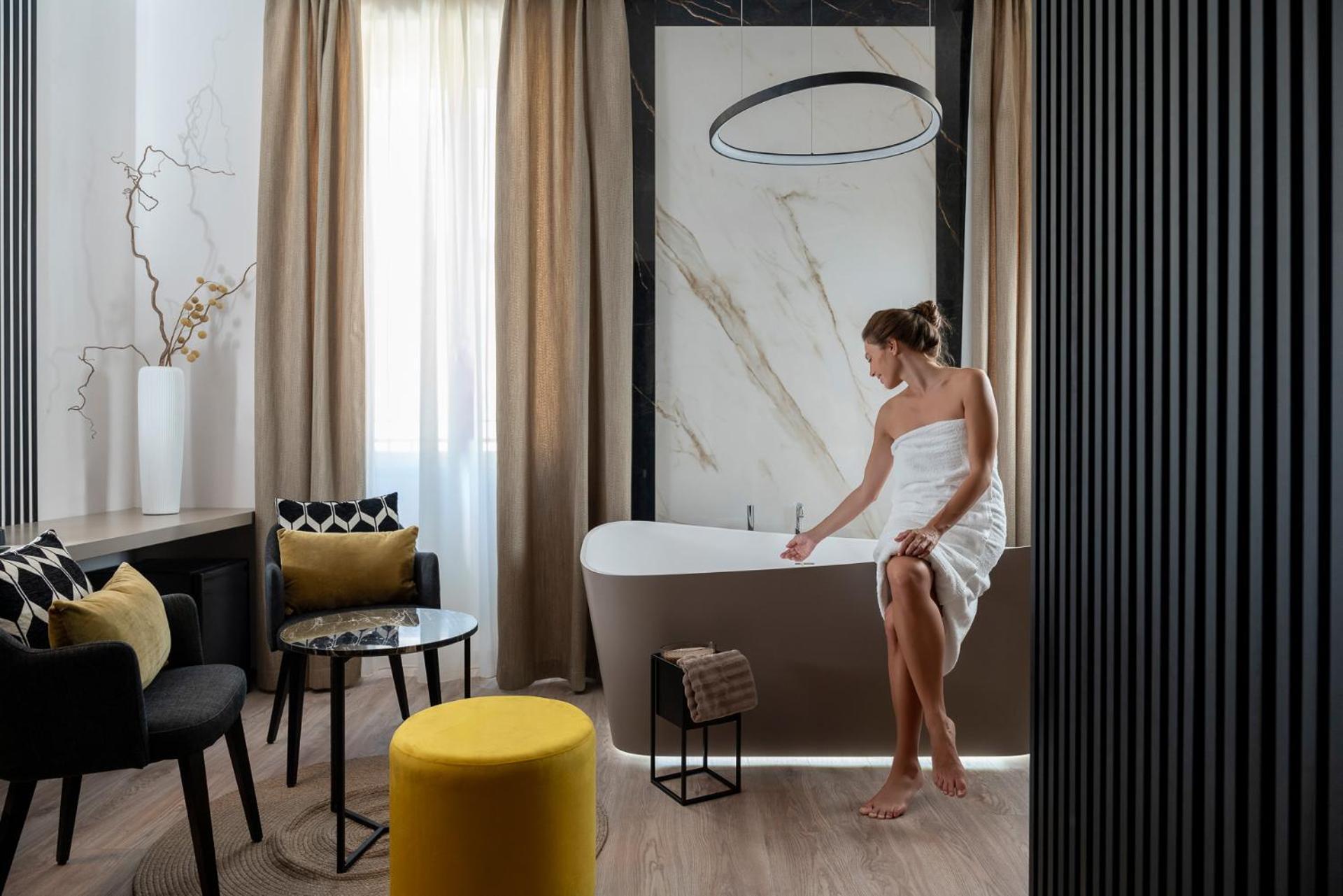 Hotel Helvetia Thermal Spa ポッレッタ・テルメ エクステリア 写真