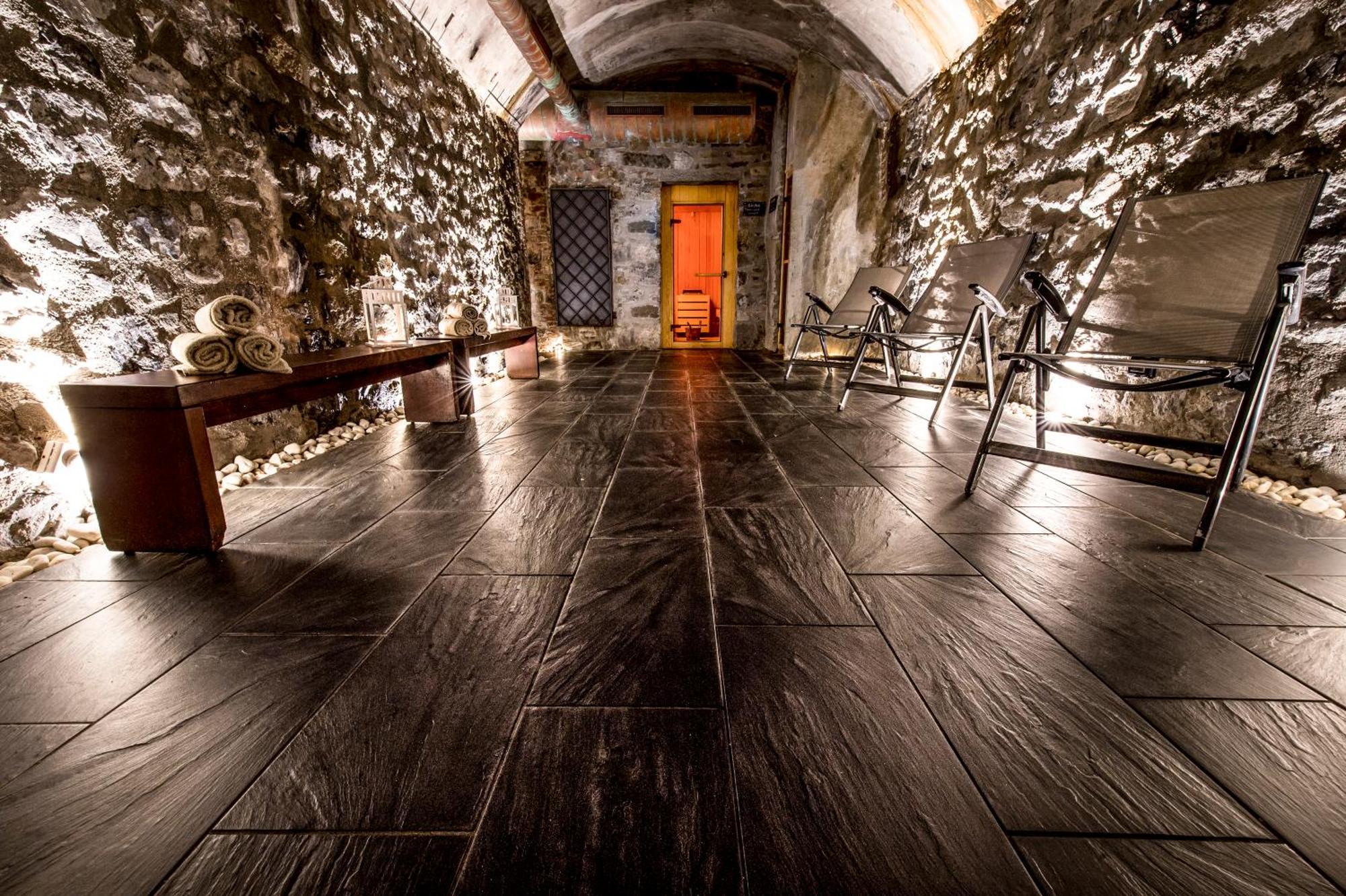 Hotel Helvetia Thermal Spa ポッレッタ・テルメ エクステリア 写真